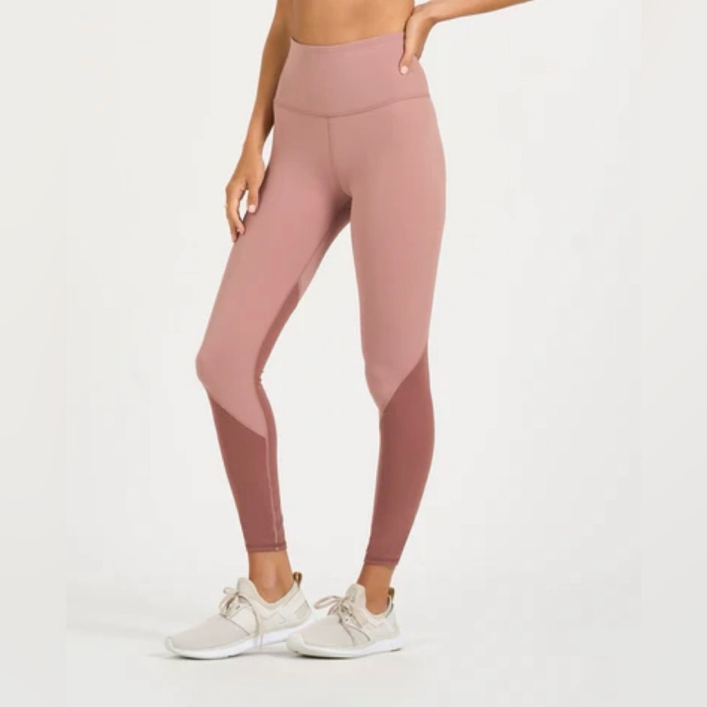 Vuori Colorblock Studio Legging in Light Terricotta Size Medium